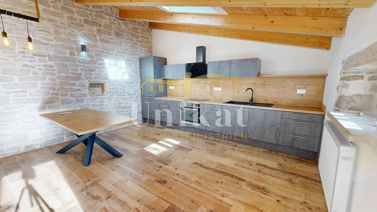 Dvojna kuća con garage e ampio giardino